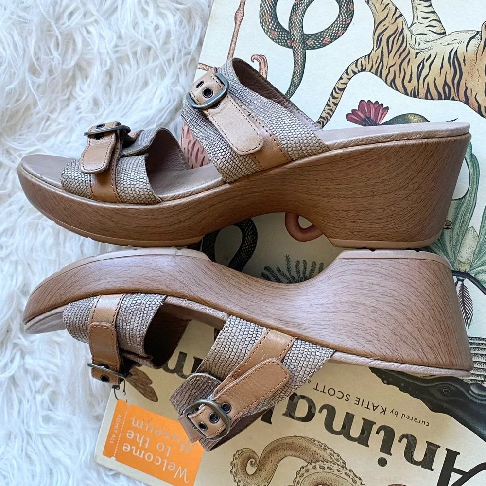Dansko‎ brown leather sandal wedges